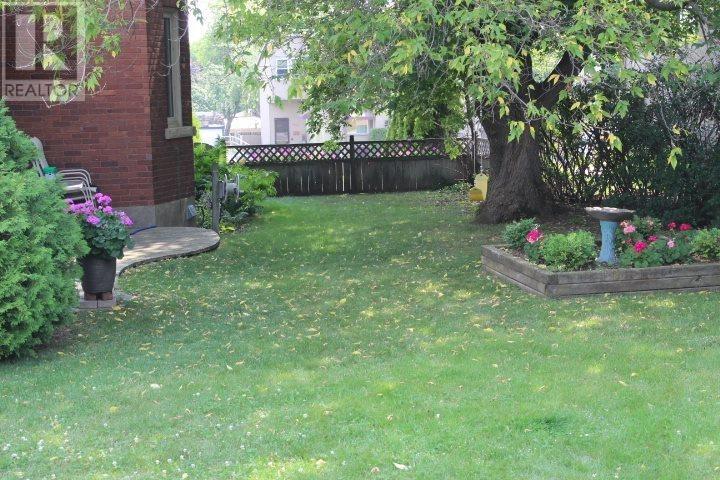 310 Algoma ST N - 6