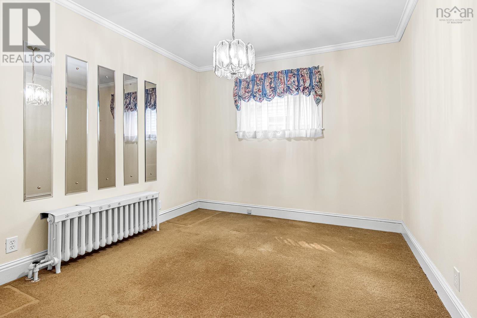 2575 Connaught Avenue - 21