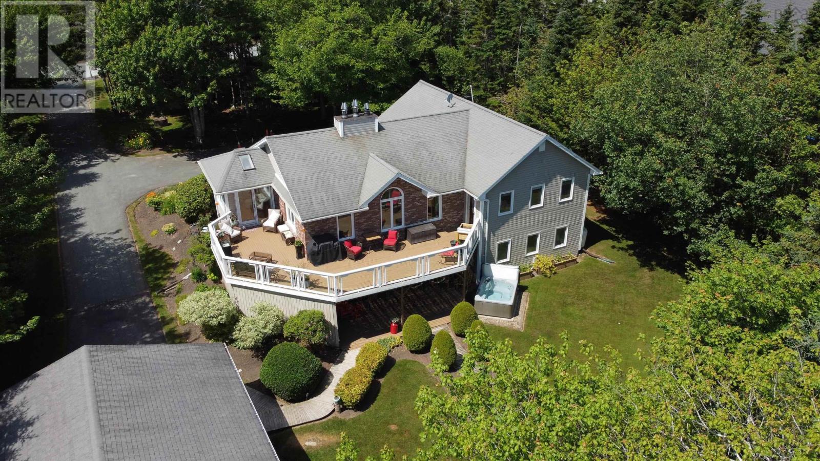 152 Capri Drive - 45