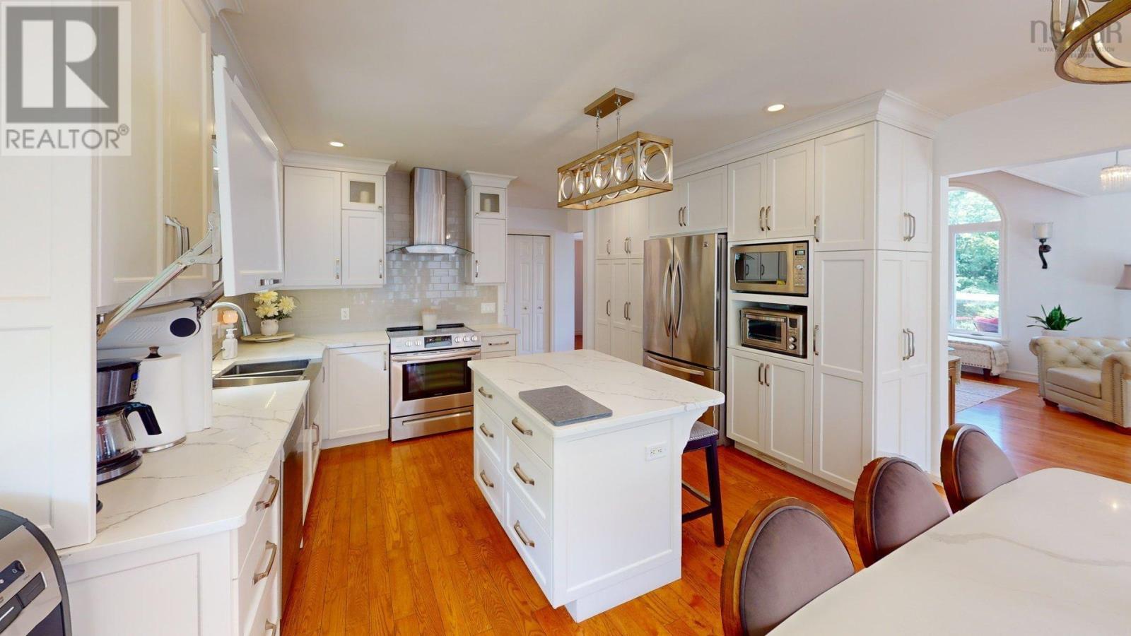 152 Capri Drive - 6