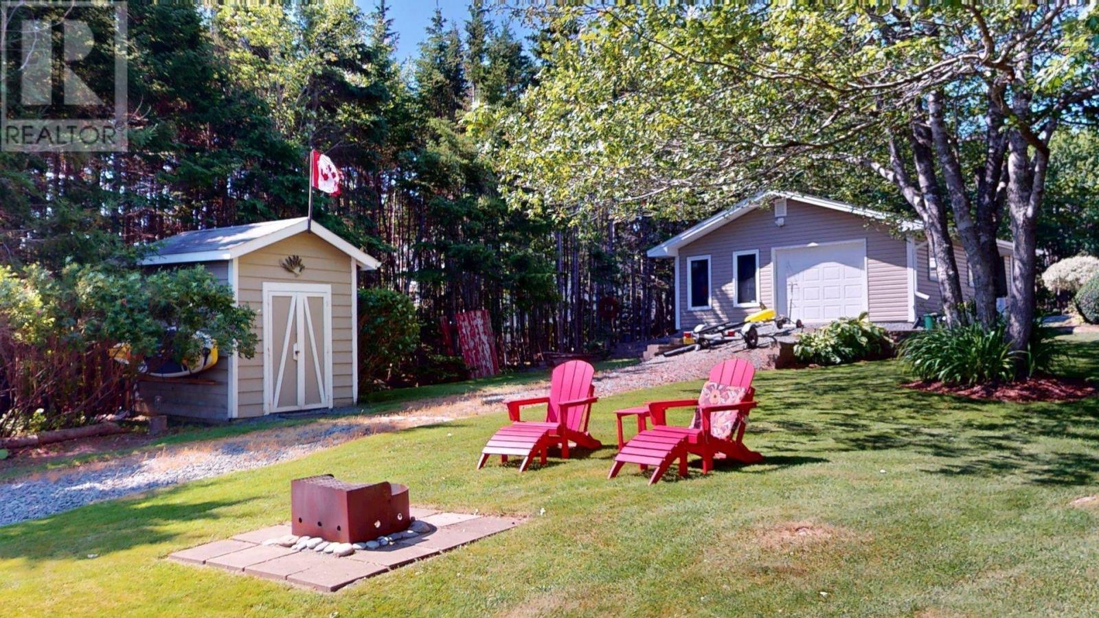 152 Capri Drive - 44