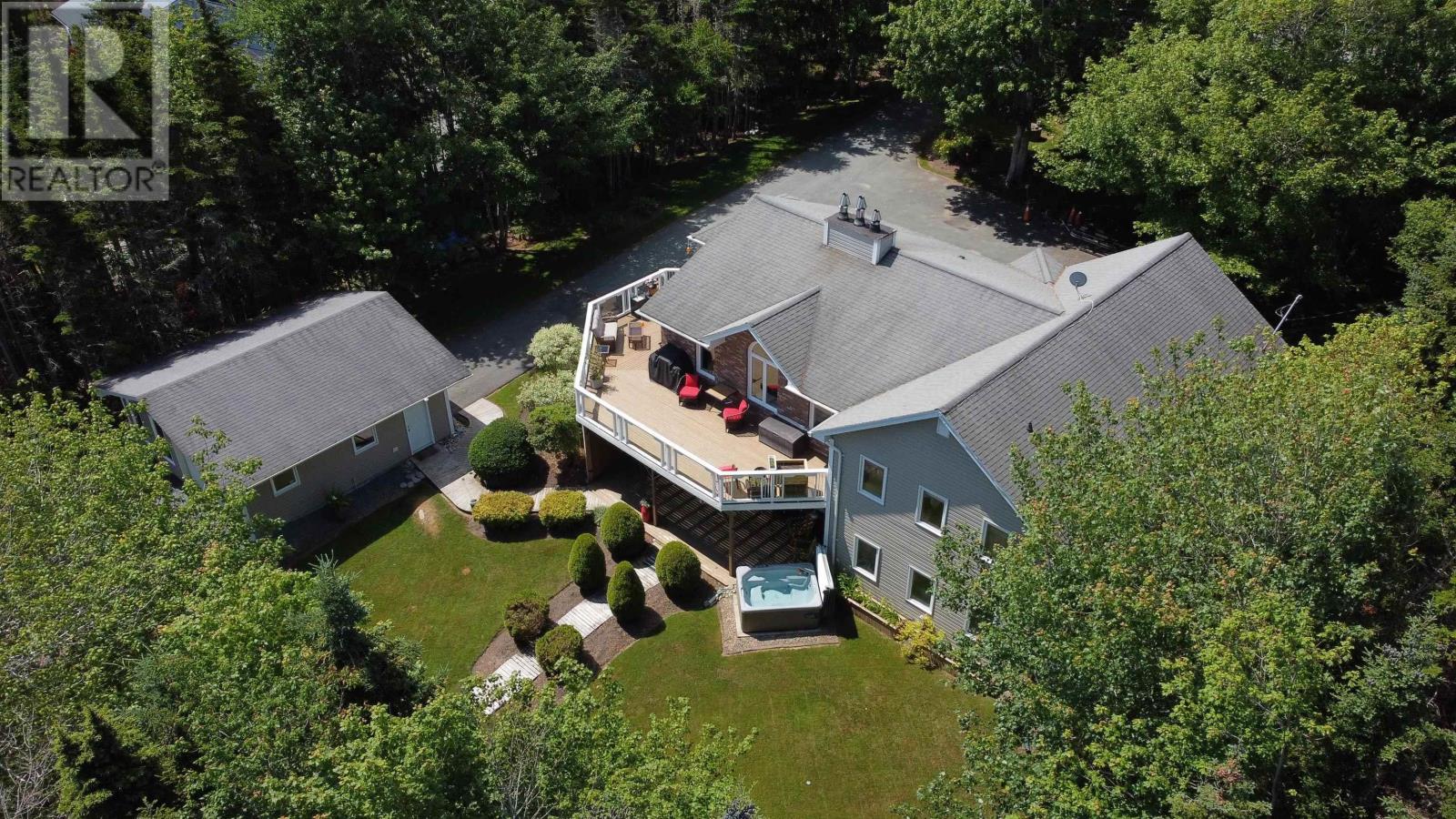 152 Capri Drive - 46
