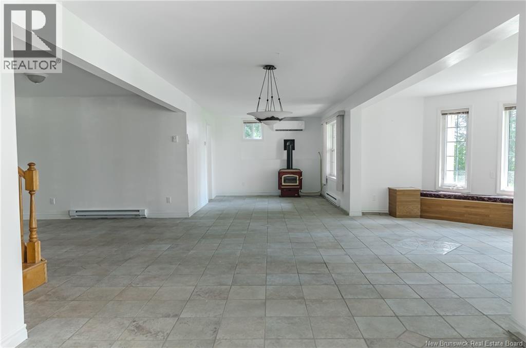 531 Back Road - Image 34