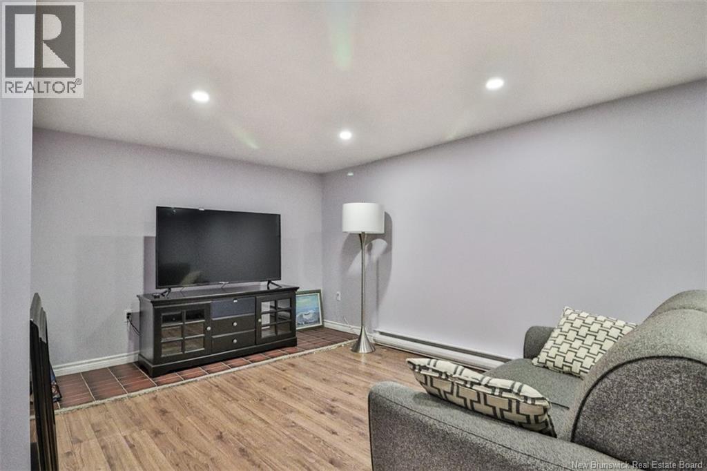 84 VILLA Drive - Image 21