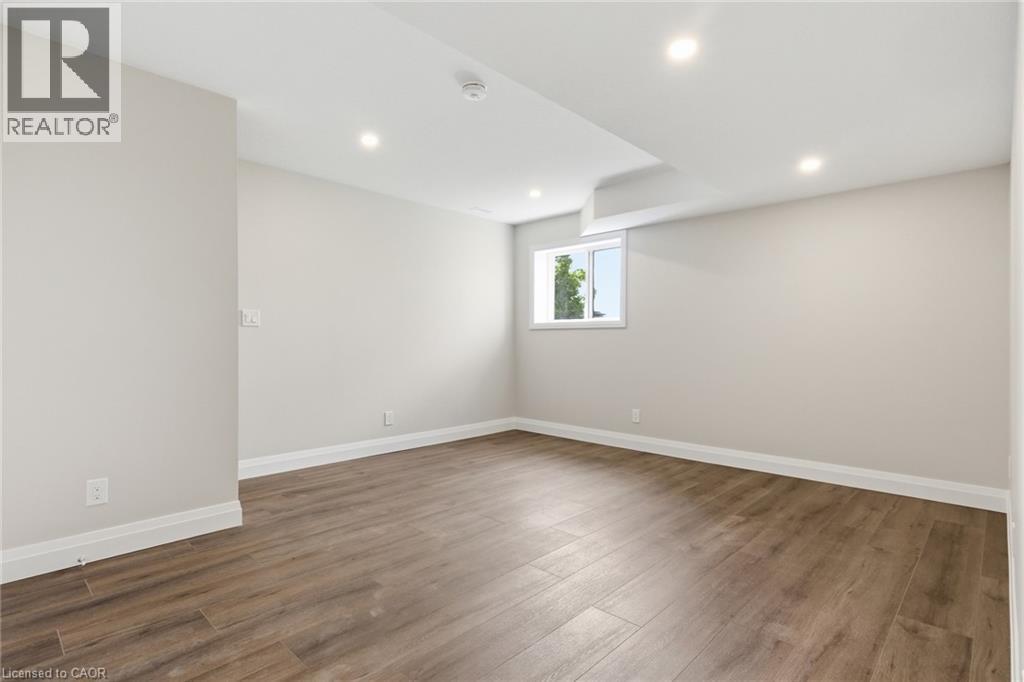 #20 29 WEYMOUTH Street - Image 25