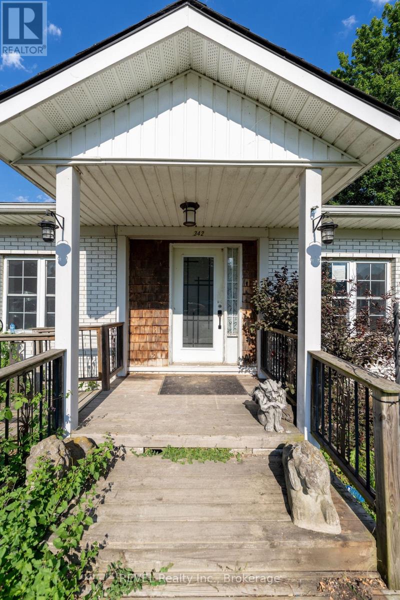 342 HELEN STREET - 11