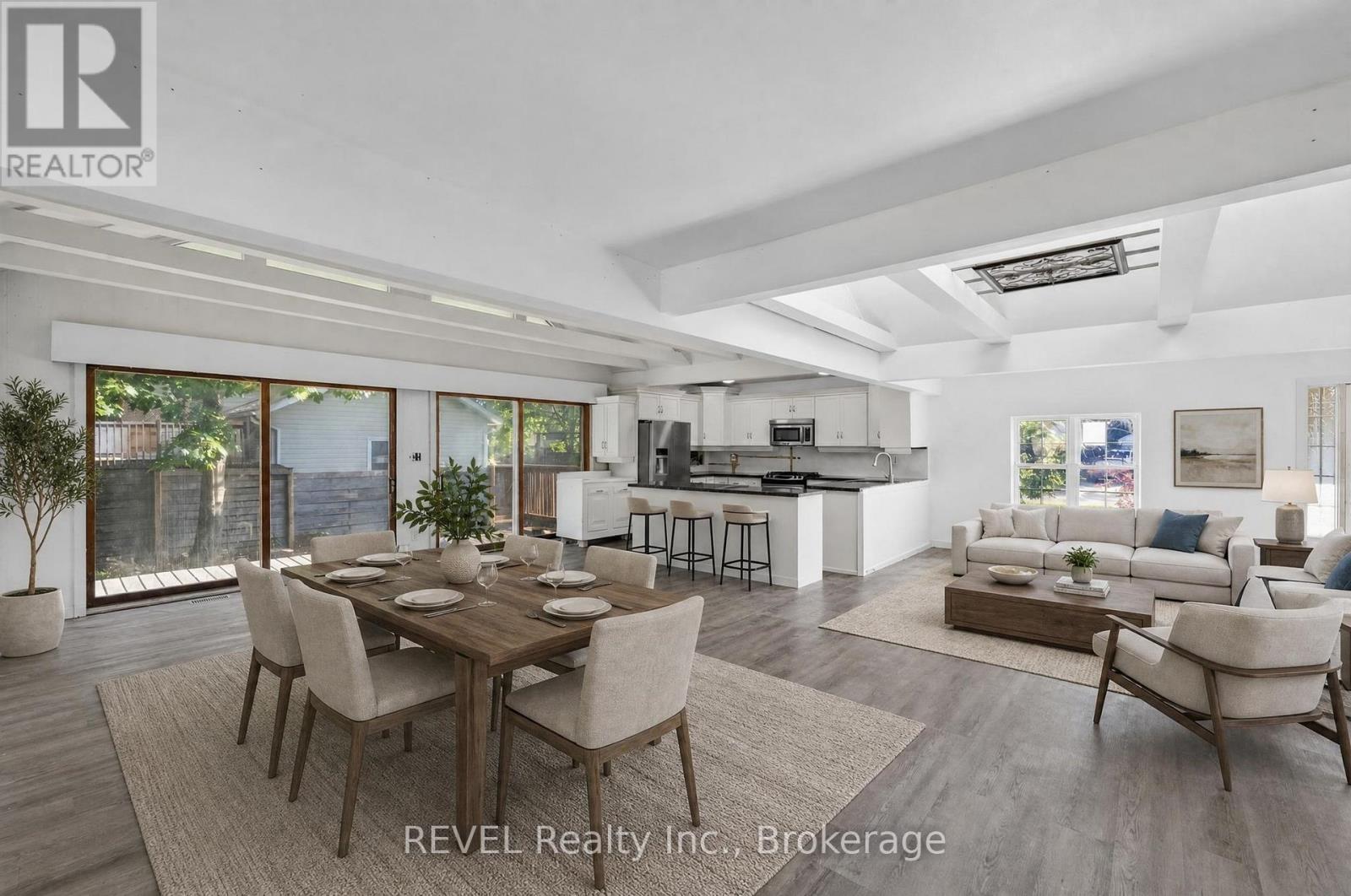 342 HELEN STREET - 13
