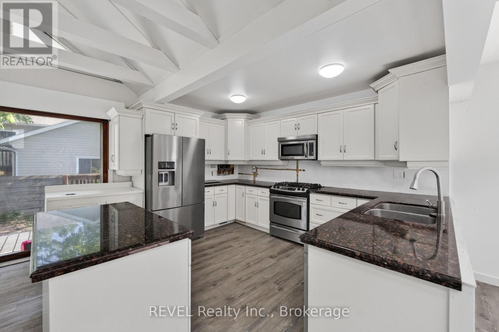 342 HELEN STREET - 14