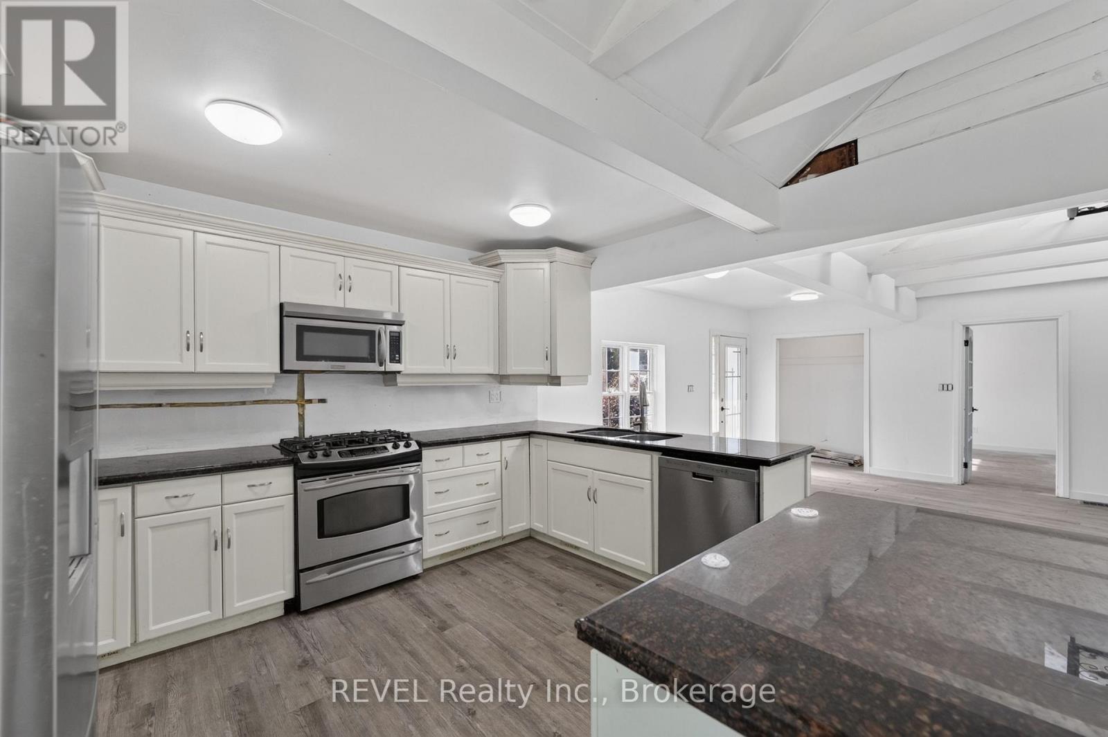 342 HELEN STREET - 17