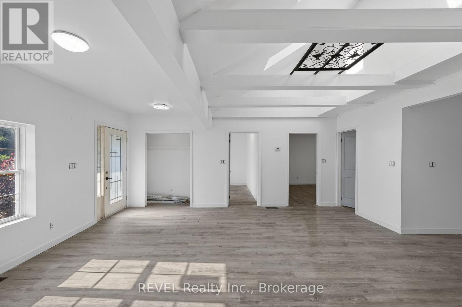 342 HELEN STREET - 20
