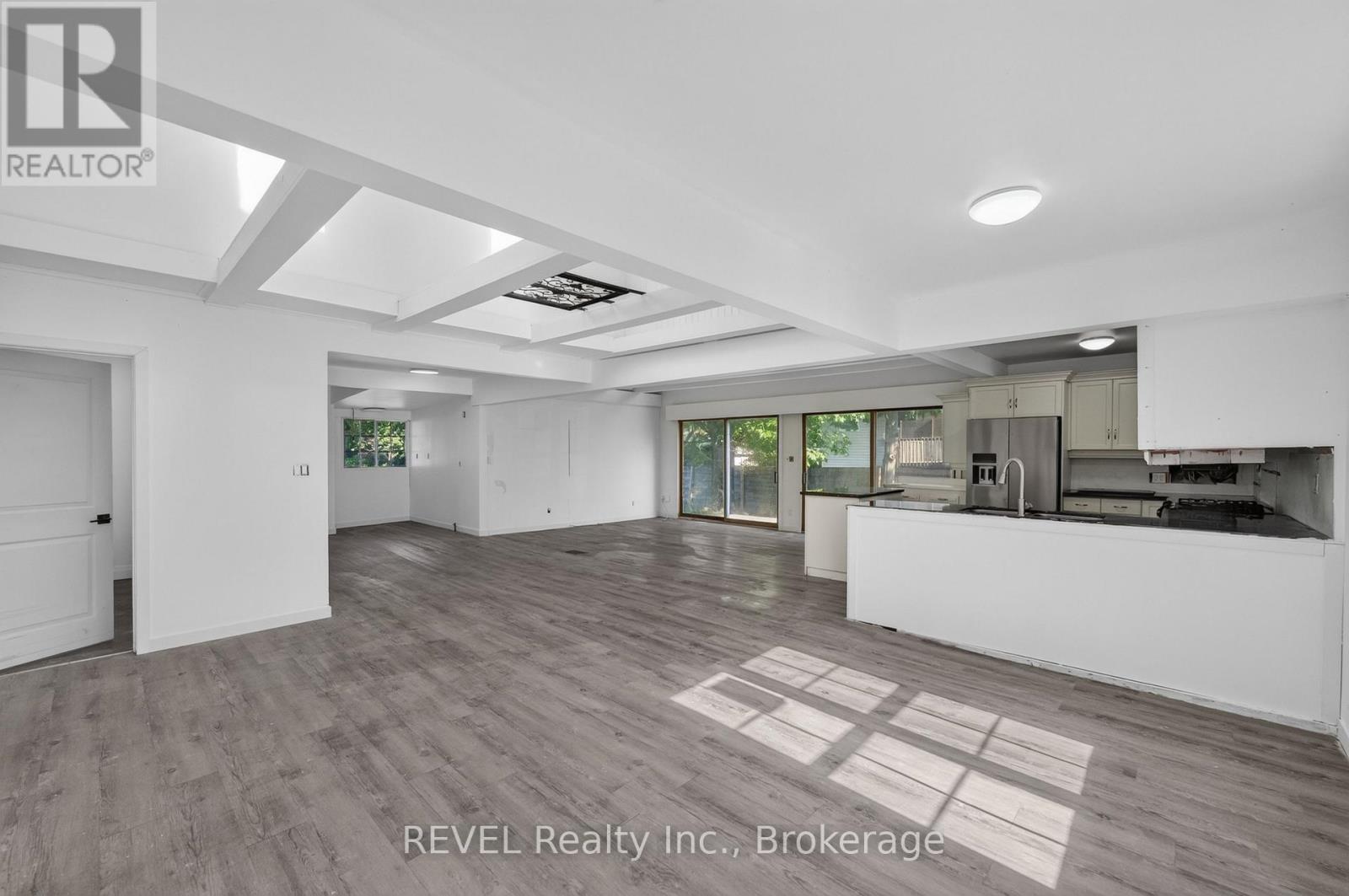 342 HELEN STREET - 21