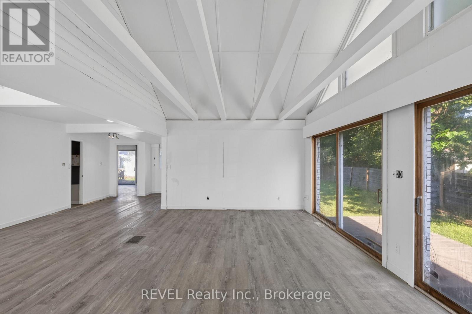 342 HELEN STREET - 22