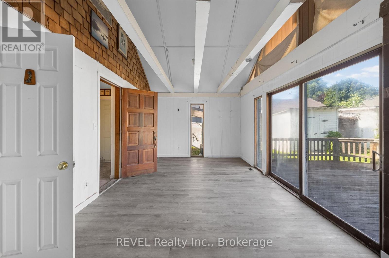 342 HELEN STREET - 24