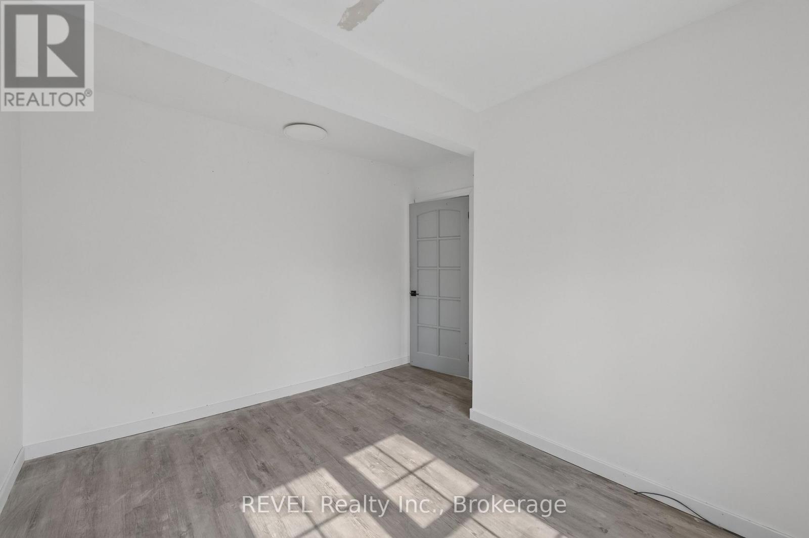 342 HELEN STREET - 30