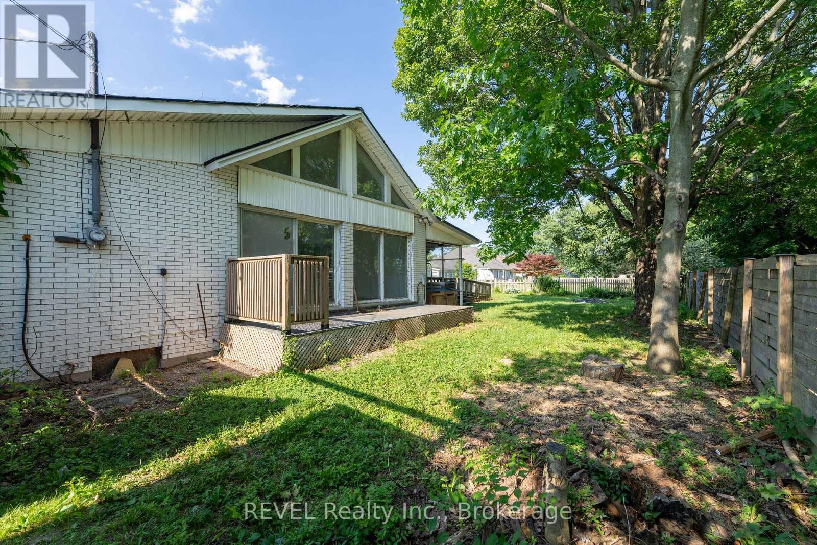 342 HELEN STREET - 35
