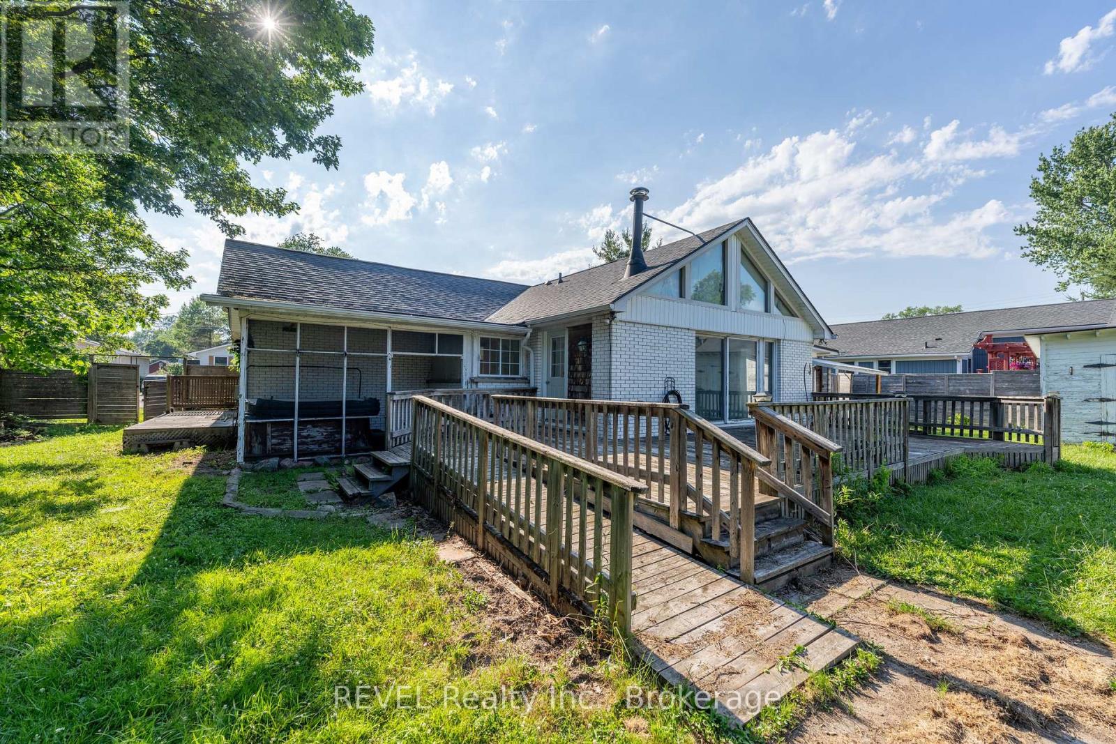 342 HELEN STREET - 40