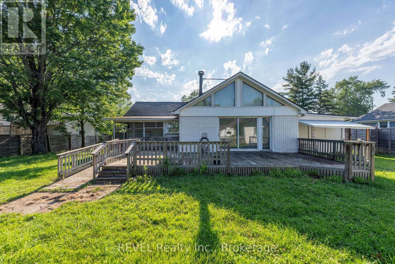 342 HELEN STREET - 41