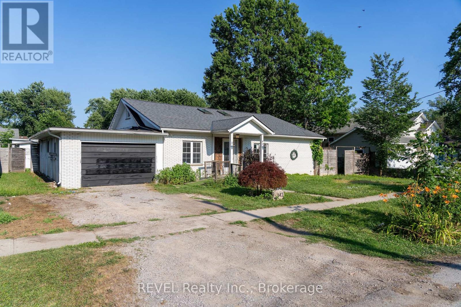 342 HELEN STREET - 42