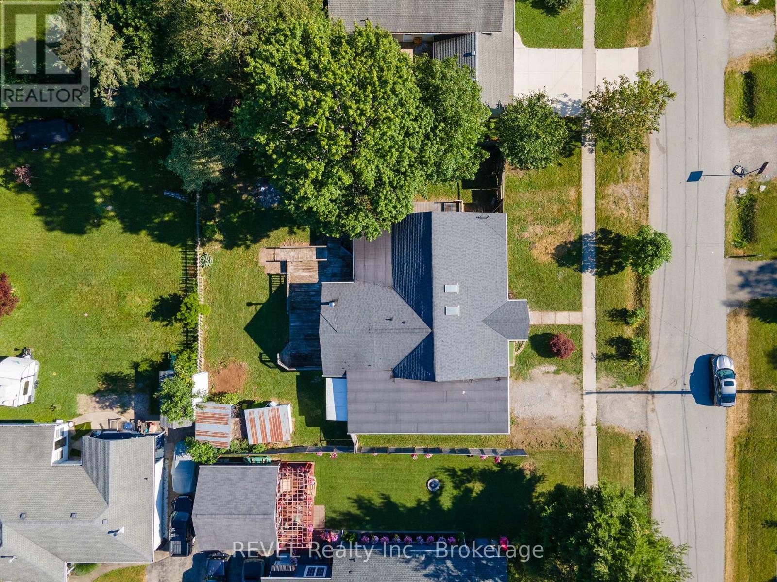 342 HELEN STREET - 6