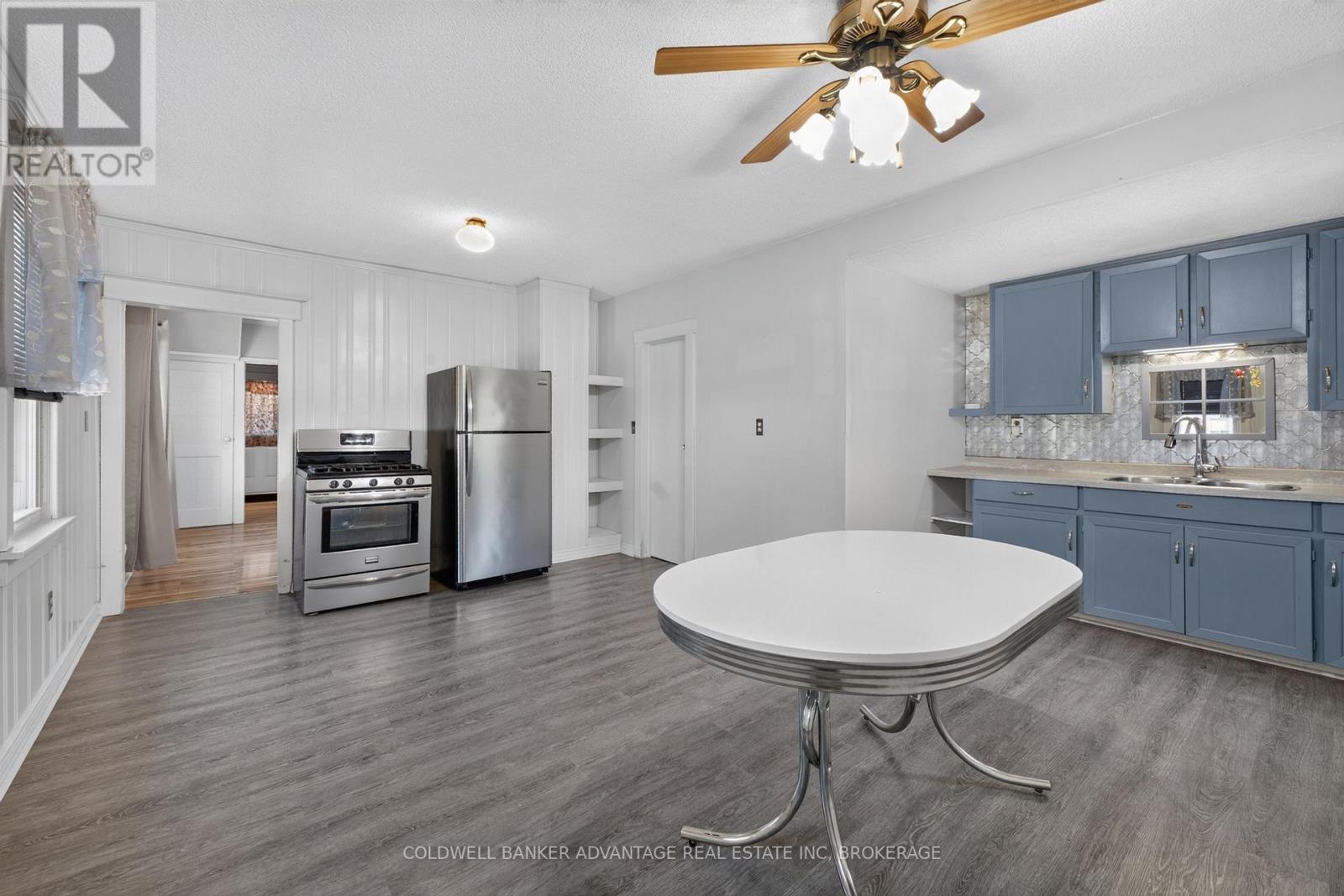 229 BROADWAY AVENUE - 10