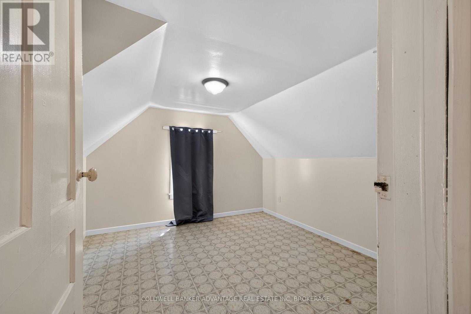 229 BROADWAY AVENUE - 12