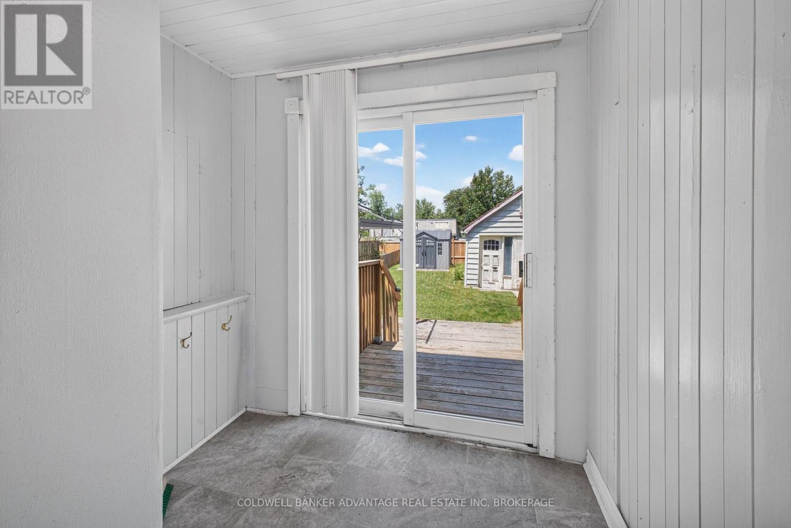 229 BROADWAY AVENUE - 17