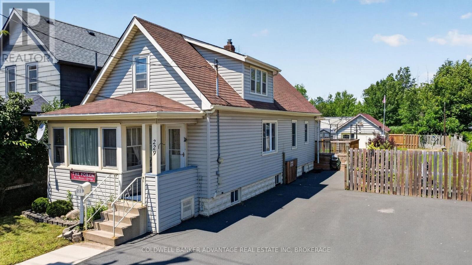 229 BROADWAY AVENUE - 2