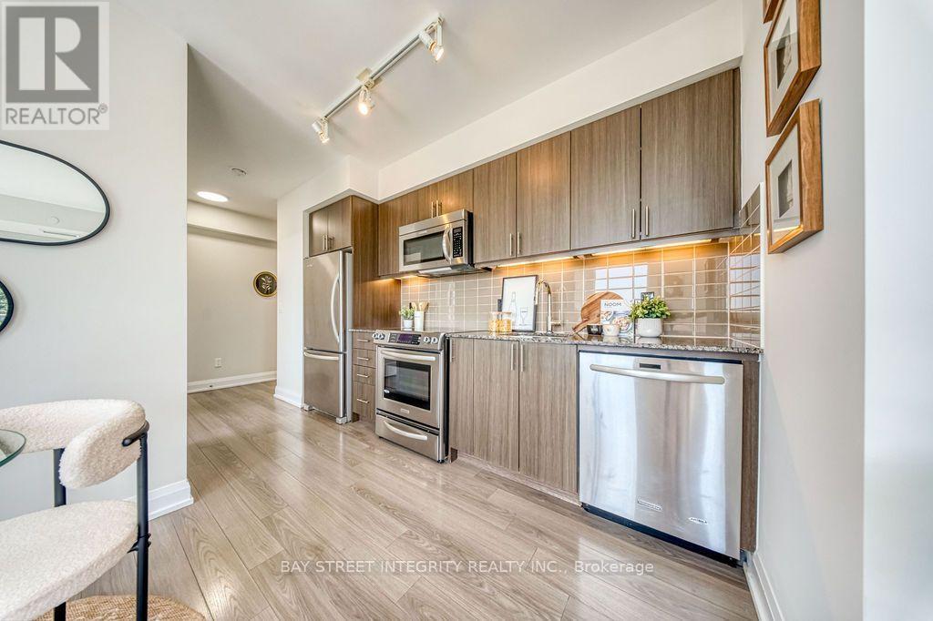 #909 18 GRAYDON HALL DRIVE - 13