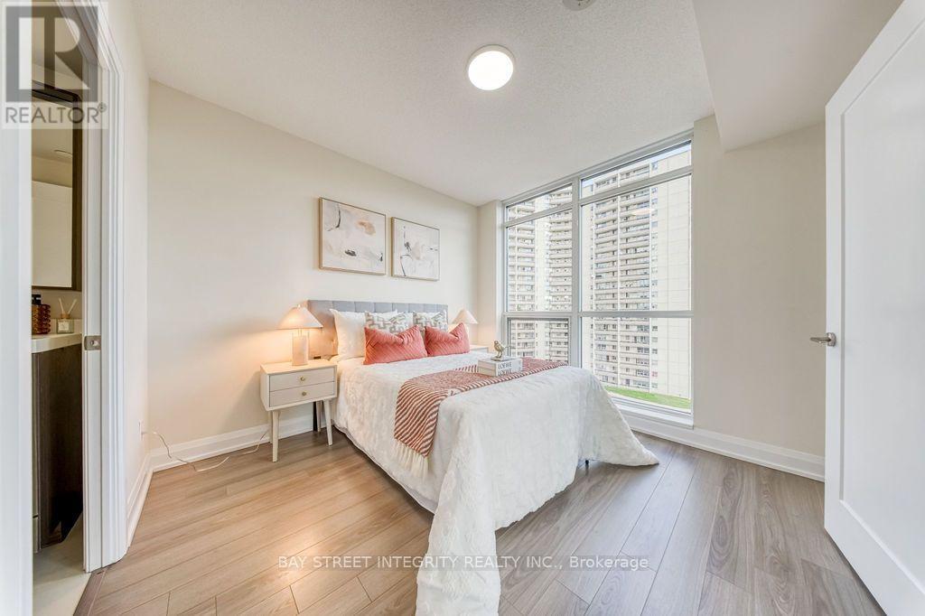 #909 18 GRAYDON HALL DRIVE - 23