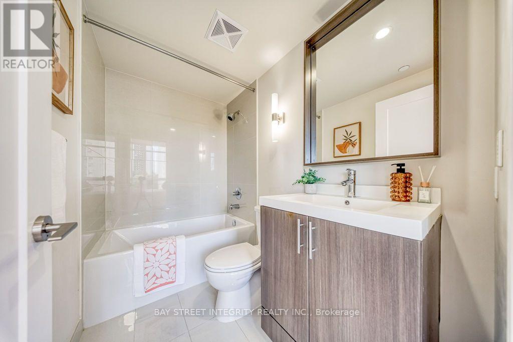 #909 18 GRAYDON HALL DRIVE - Image 26