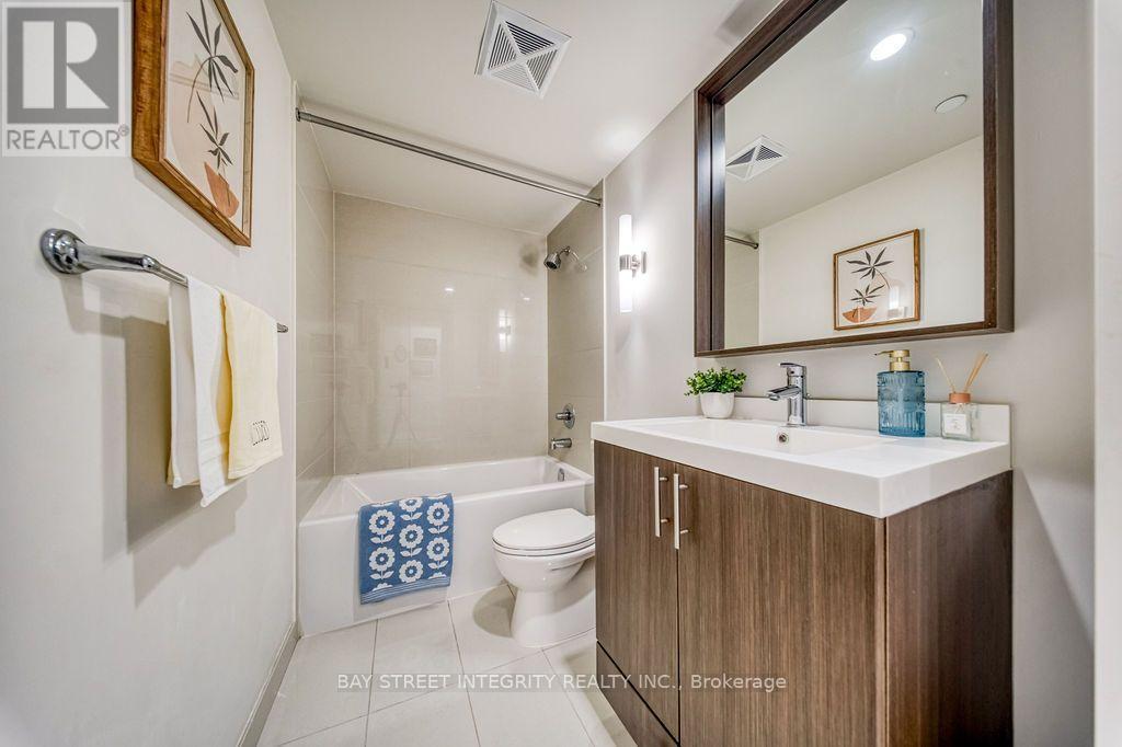 #909 18 GRAYDON HALL DRIVE - 29