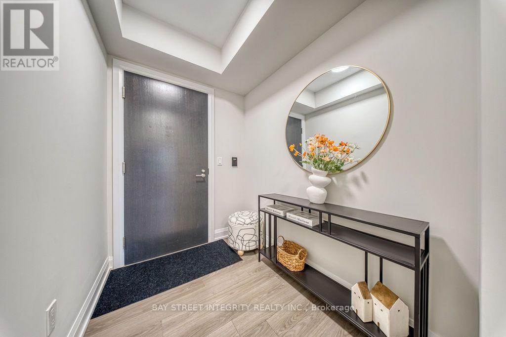 #909 18 GRAYDON HALL DRIVE - 6