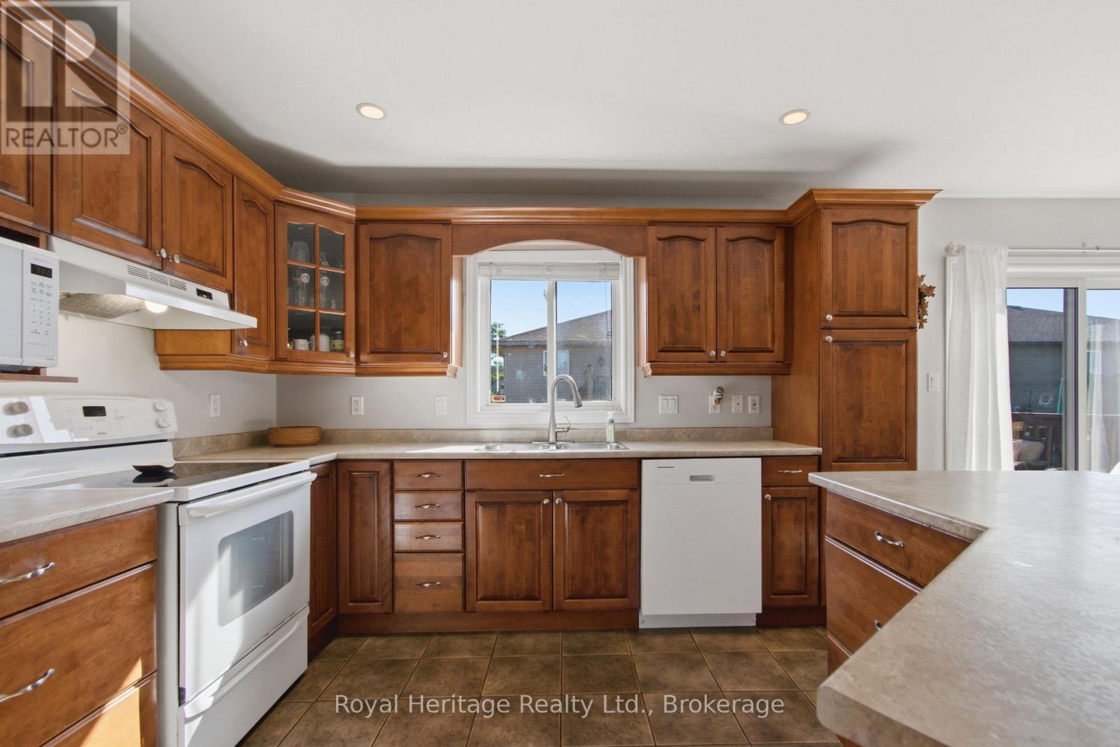 29 FOREST VALLEY DRIVE - Image 7