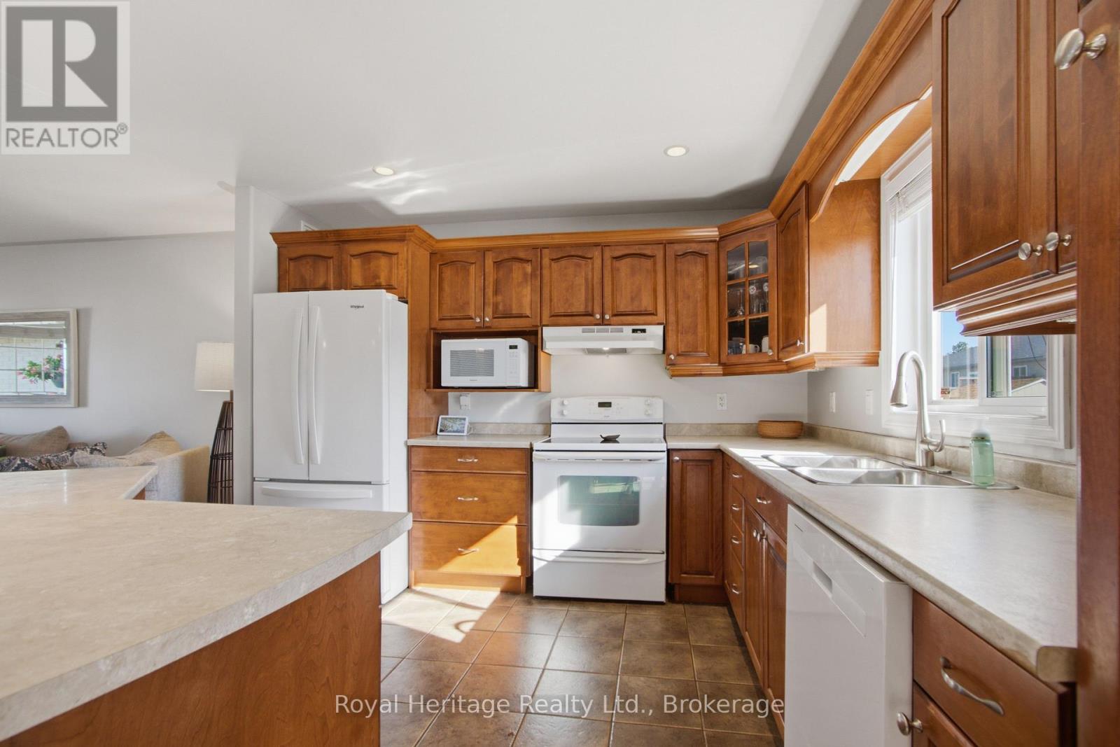 29 FOREST VALLEY DRIVE - Image 8