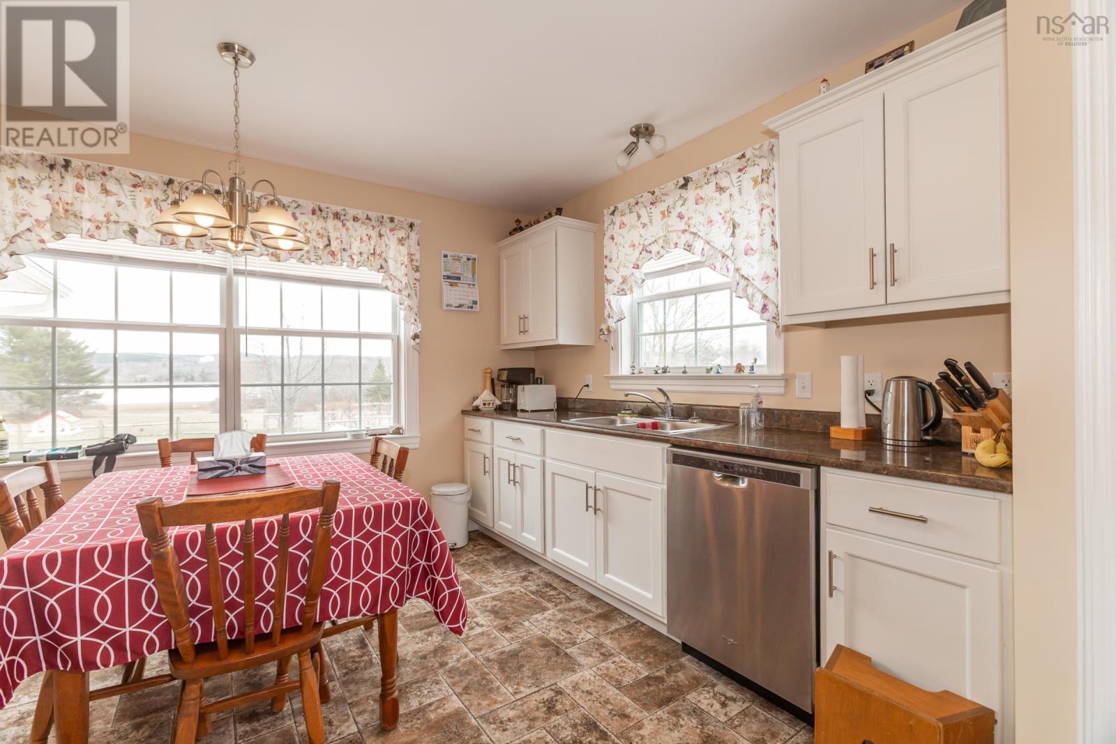 5050 Granville Road - 12