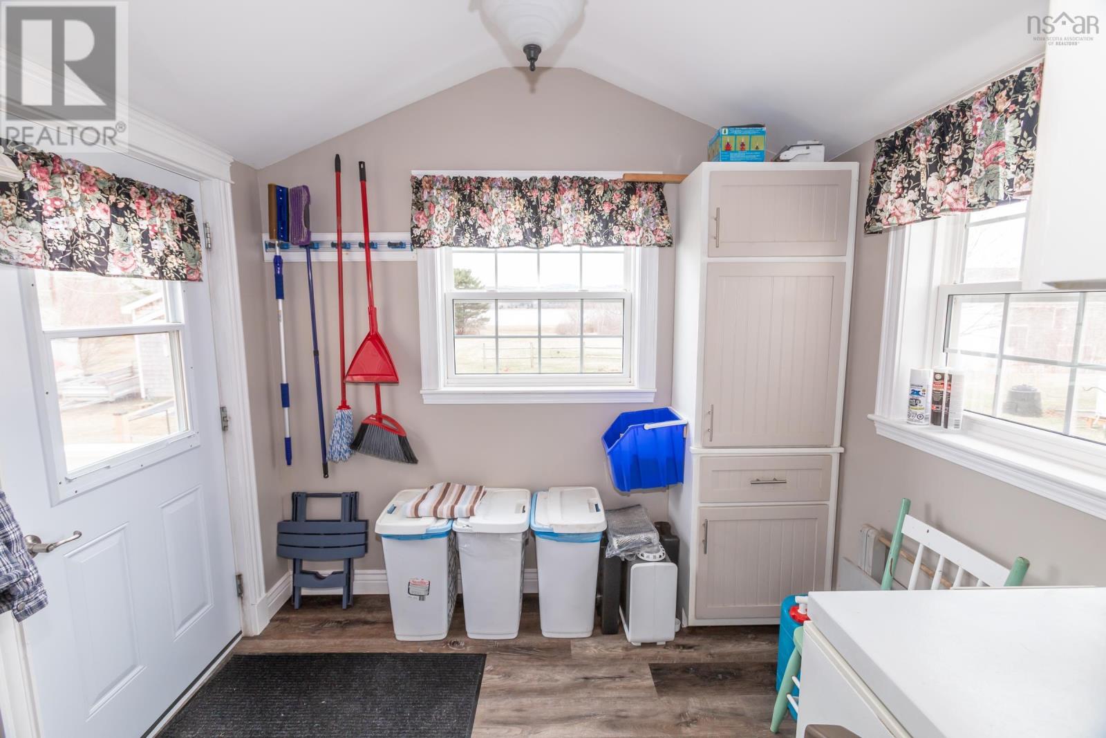 5050 Granville Road - 18