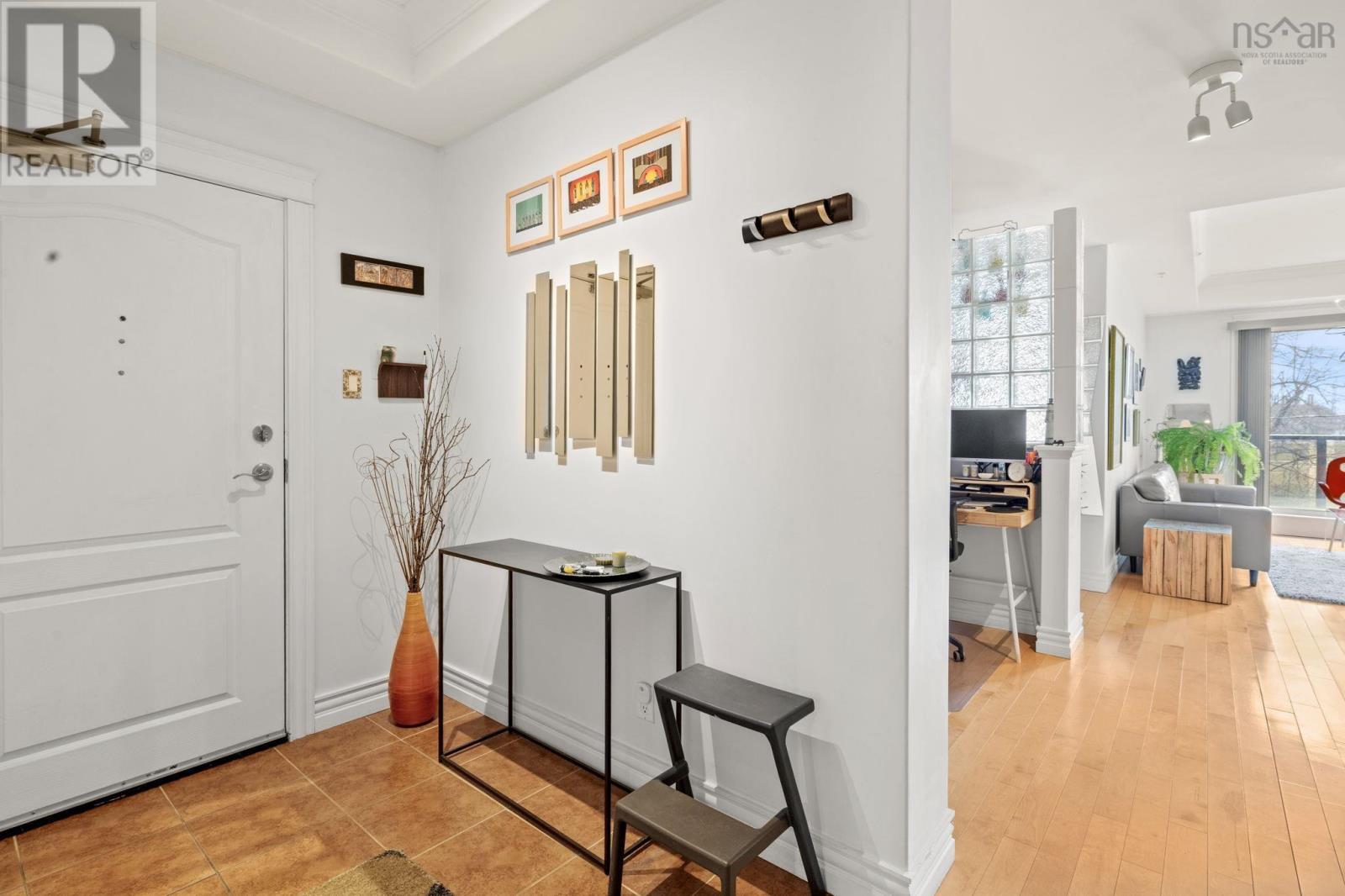 #201 5839 Cunard Street - 3