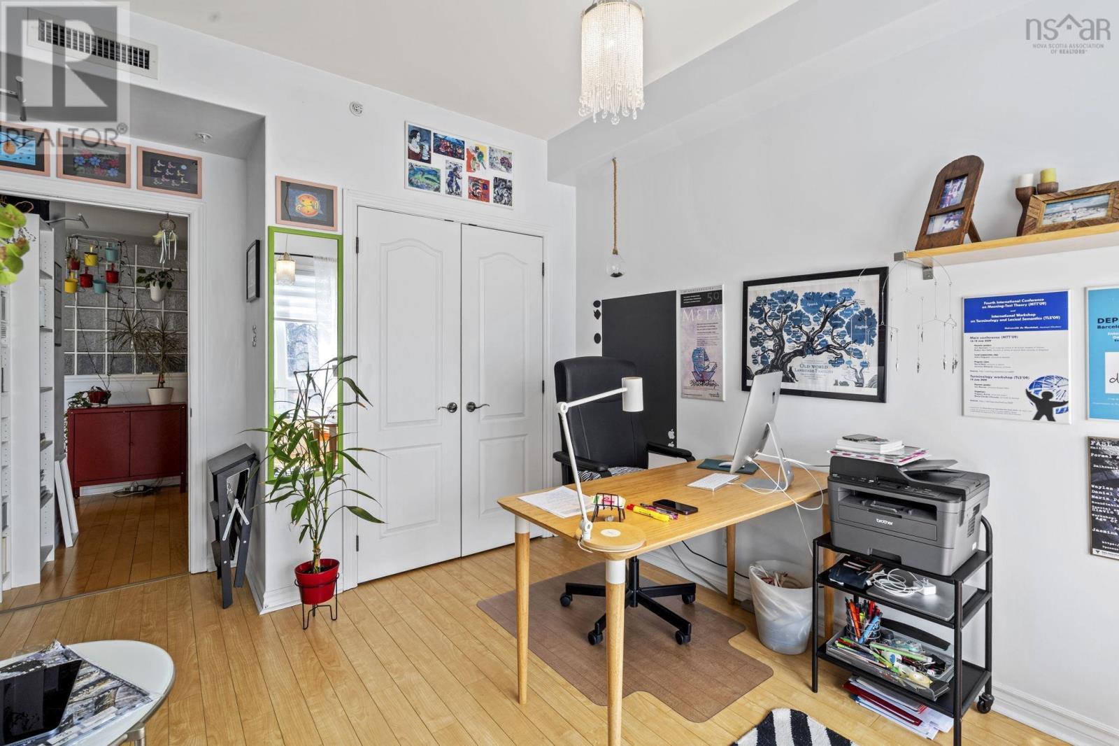 #201 5839 Cunard Street - 33
