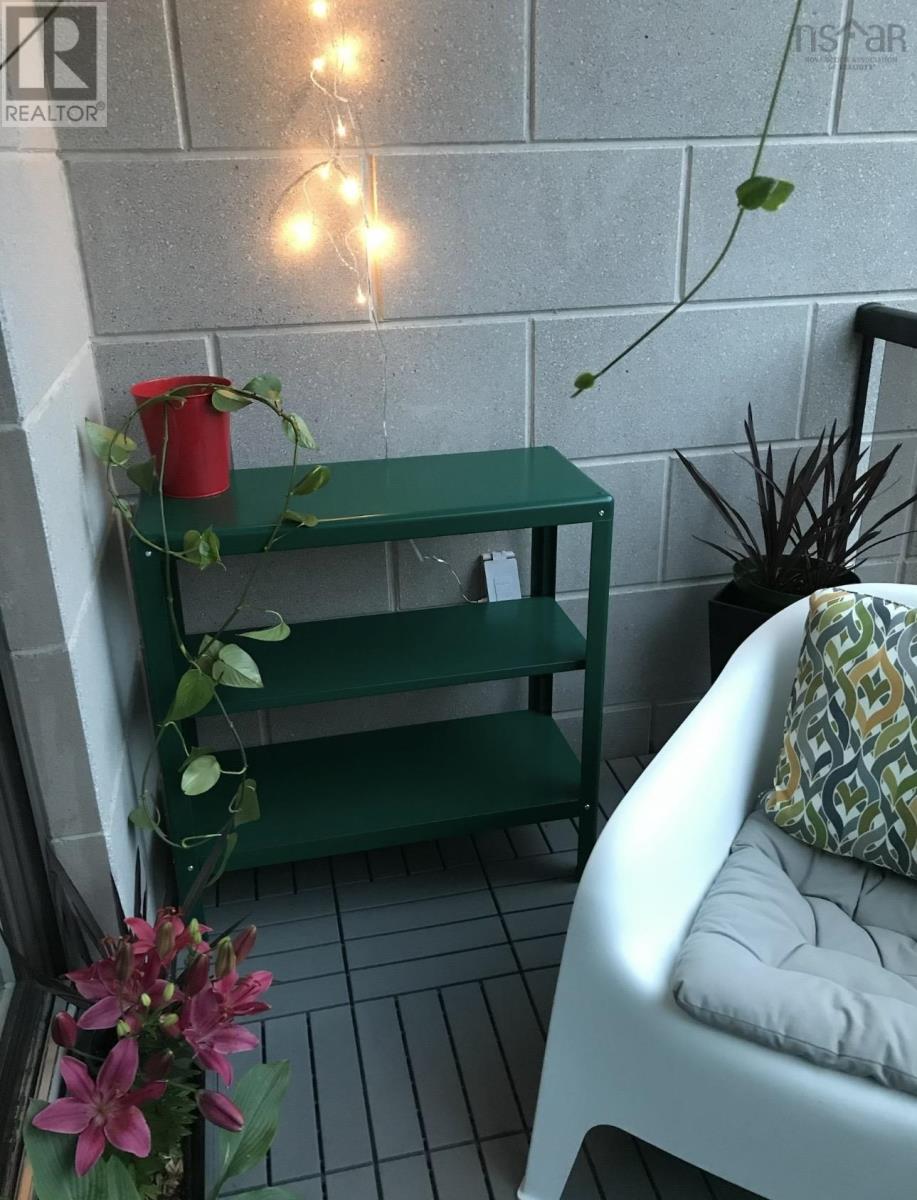 #201 5839 Cunard Street - 35
