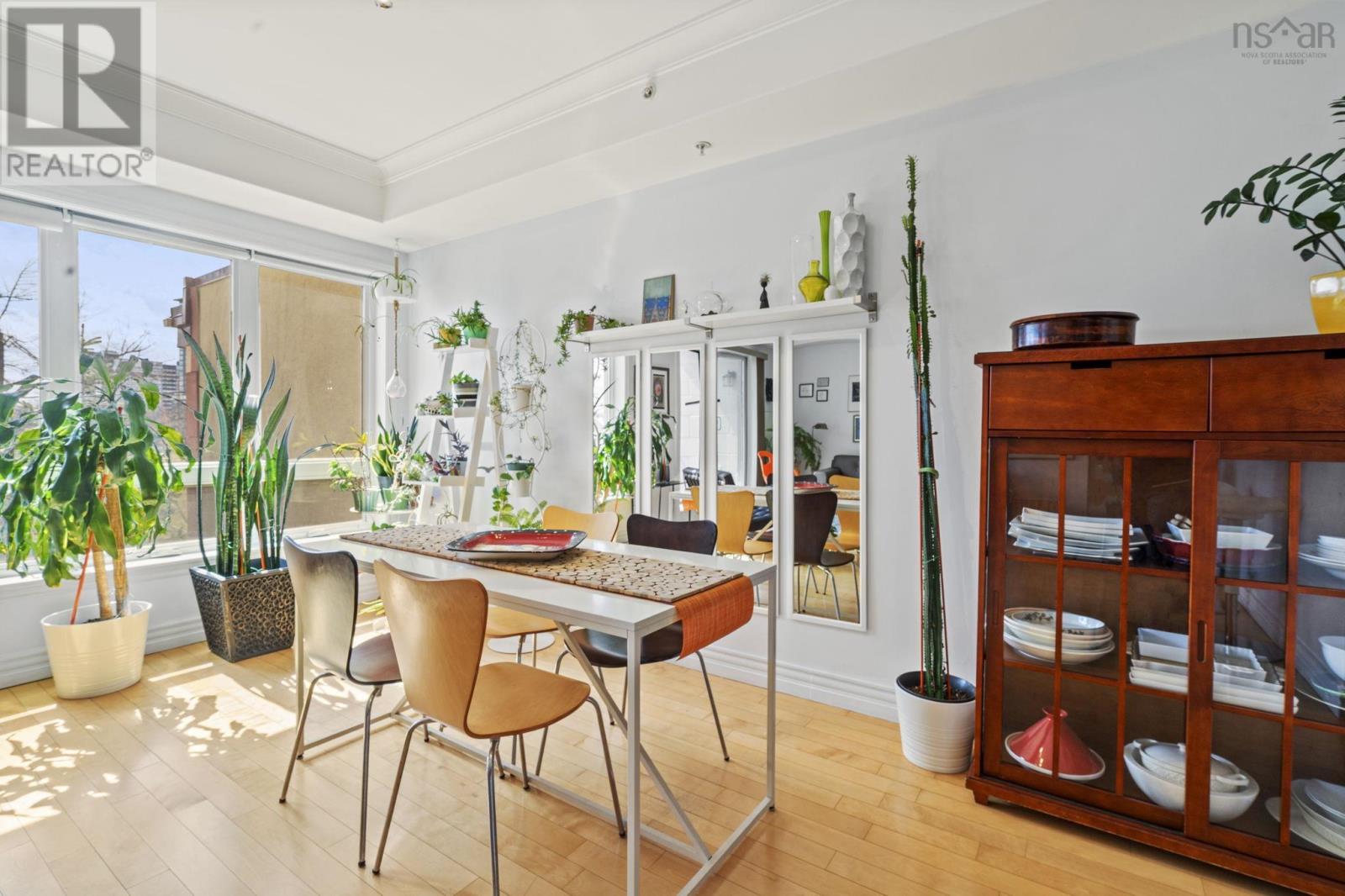 #201 5839 Cunard Street - 20