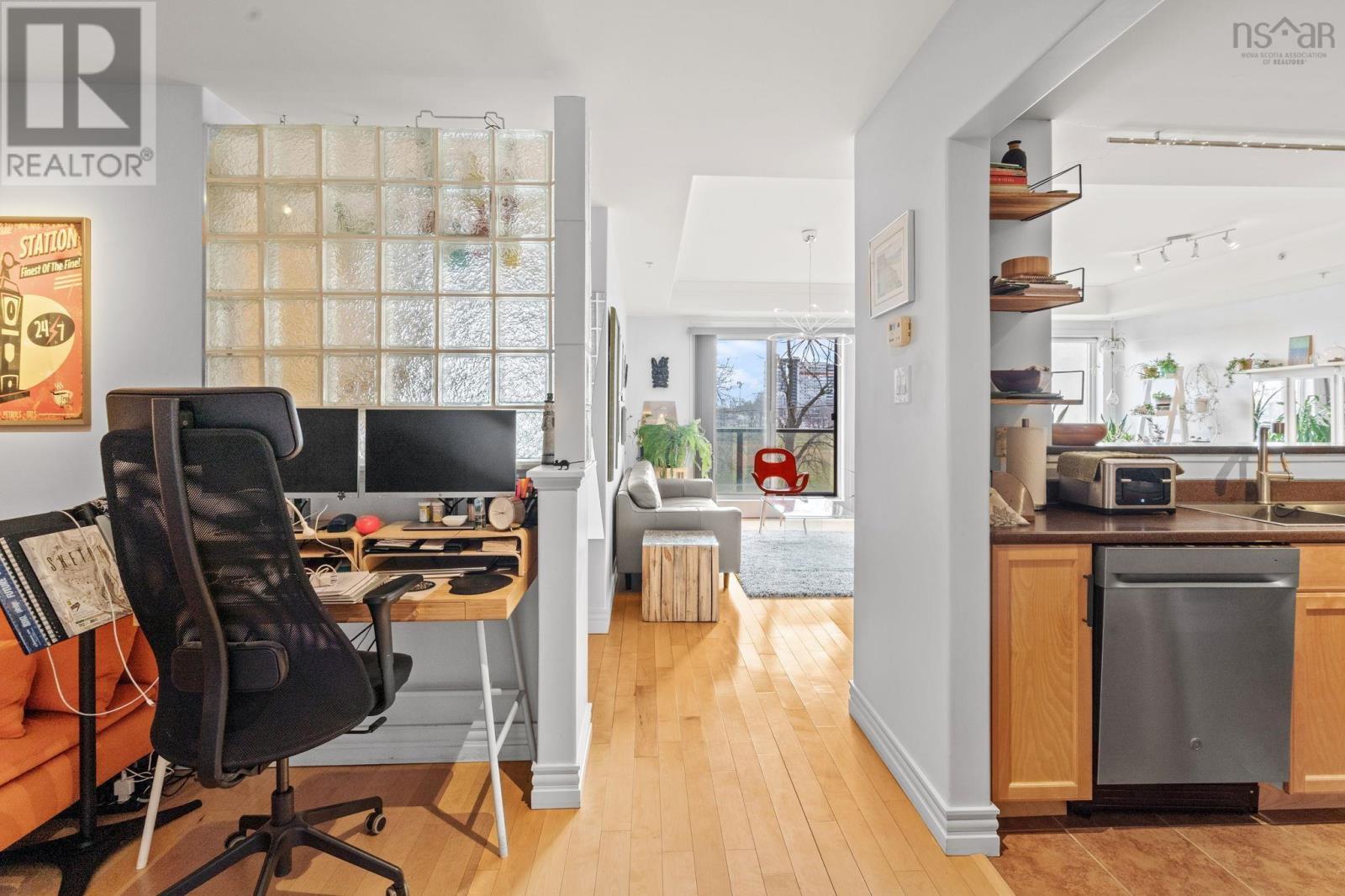#201 5839 Cunard Street - 5