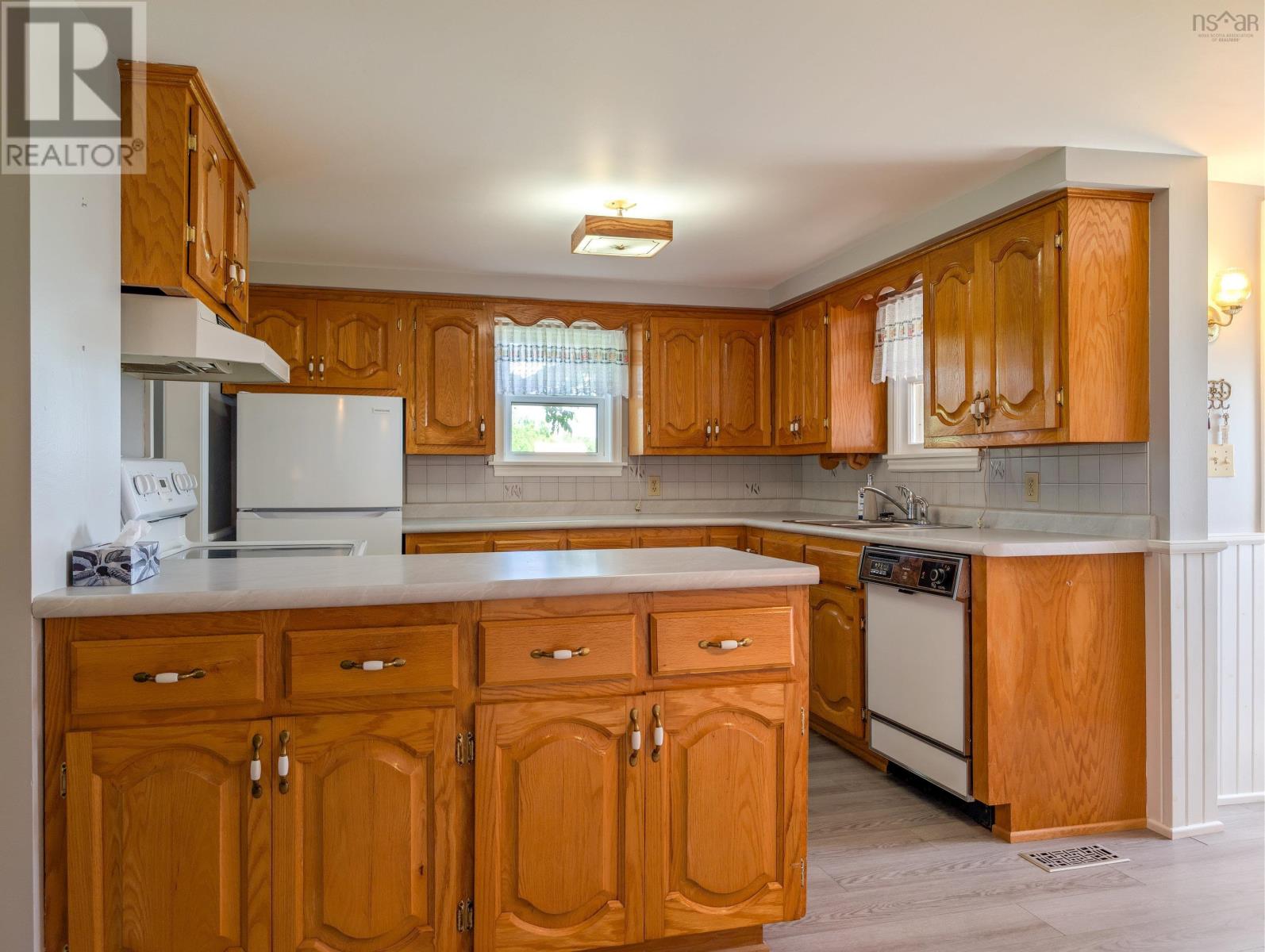 1878 Granville Road - 19
