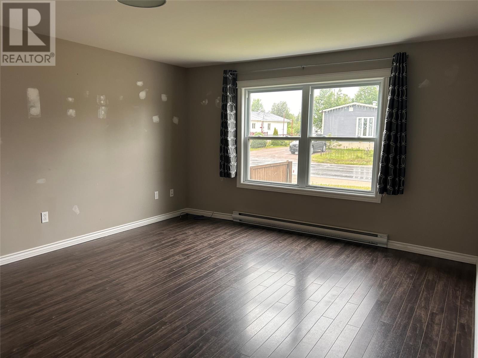 61 Roberts Road - Image 4