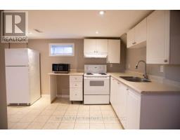 126 Longford Drive, Newmarket, ON L3Y2Y5 Photo 12