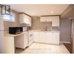 126 Longford Drive, Newmarket, ON L3Y2Y5 Photo 14