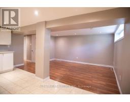 126 Longford Drive, Newmarket, ON L3Y2Y5 Photo 15
