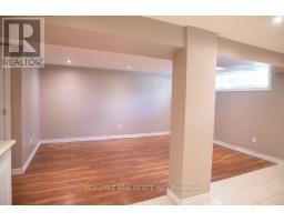 126 Longford Drive, Newmarket, ON L3Y2Y5 Photo 18