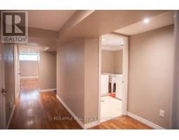 126 Longford Drive, Newmarket, ON L3Y2Y5 Photo 26