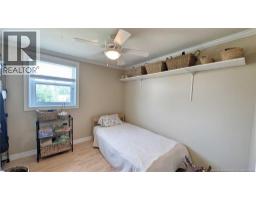 Living room - 15 Rue Du Portage, Caraquet, NB E1W1B2 Photo 7