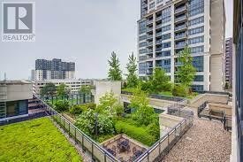 #927 2 EVA ROAD - 29